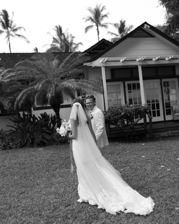 Yael and Wiz's Outdoor Wedding at Waimea Plantation Cottages | Hawaii Wedding Photo| Wedding Venues in Kauai