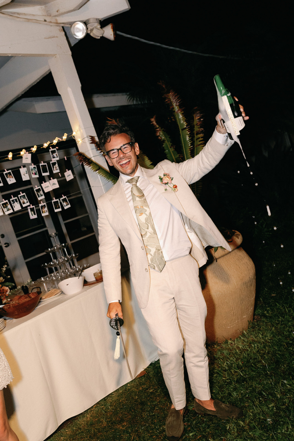 Yael and Wiz's Outdoor Wedding at Waimea Plantation Cottages | Hawaii Wedding Photo| Wedding Venues in Kauai