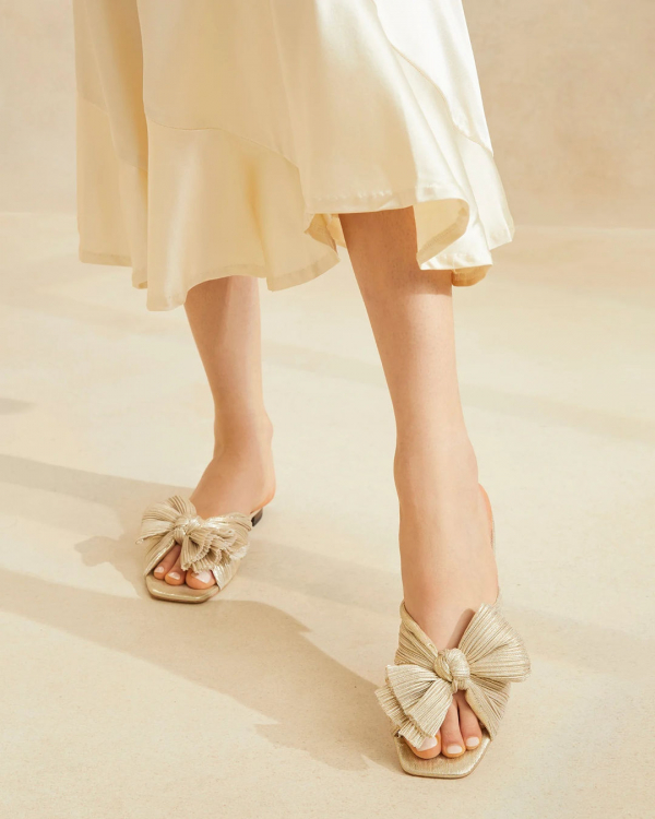Top 16 Wedding Sandals for Bride | Best Flat, Heeled Bridal Sandals | Low heel