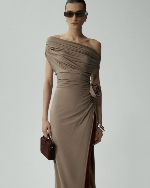 Beautiful Guest Dress for a Garden Party Wedding