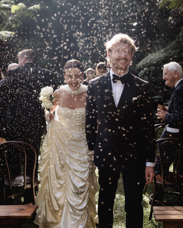 Wedding Story Under the Palm Trees in Australia | Real Wedding: Grace & Josh