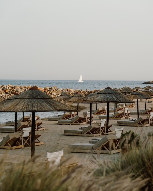 10 Travel Influencers to Follow