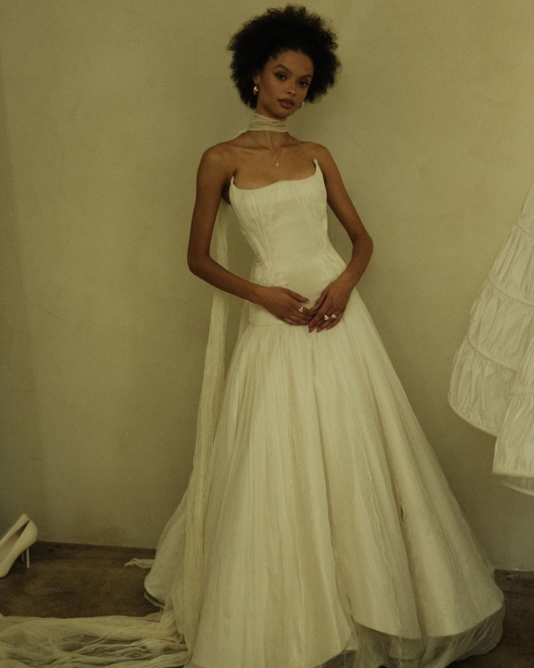 Trend: Neck Scarf Bridal