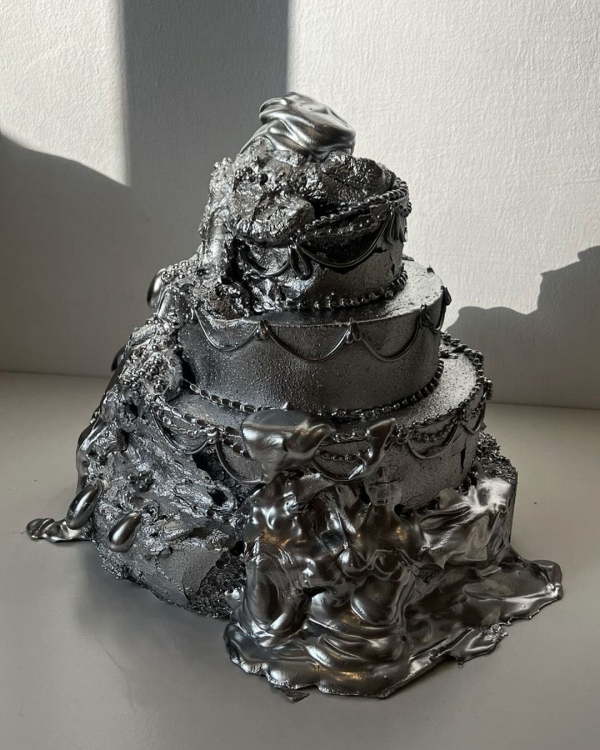 Silver Wedding Cake & Dessert Ideas