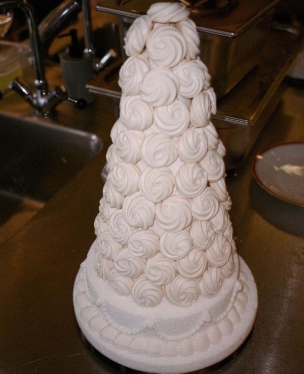 Trend: Croquembouche-Style Wedding Desserts
