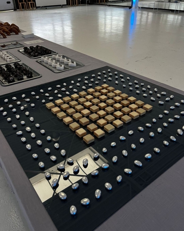 Silver Wedding Cake & Dessert Ideas