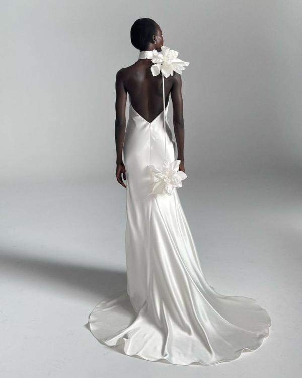 Trend: Neck Scarf Bridal