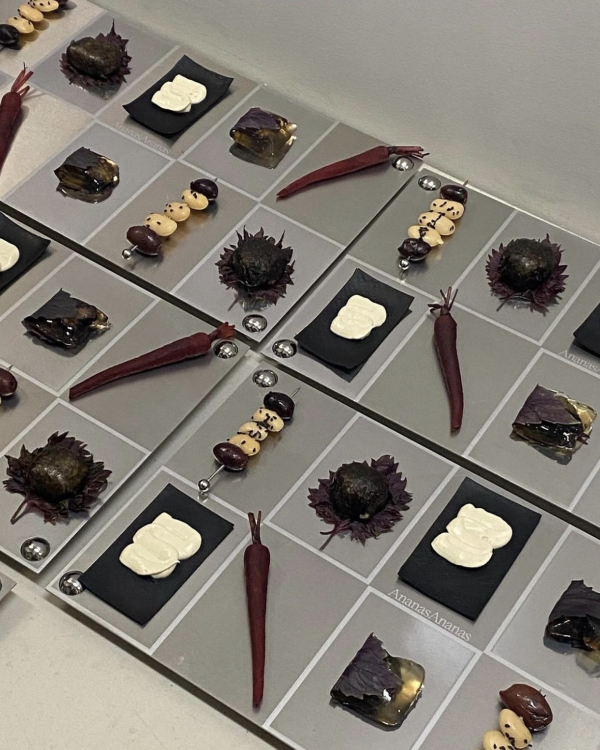 Event Design Trend | Minimalist Grazing Tables