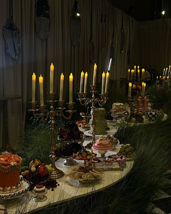 Trend: Curved Tablescapes