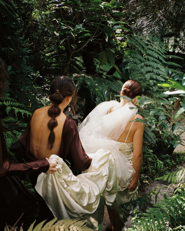 Wedding Story Under the Palm Trees in Australia | Real Wedding: Grace & Josh