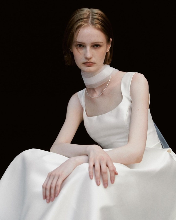 Trend: Neck Scarf Bridal