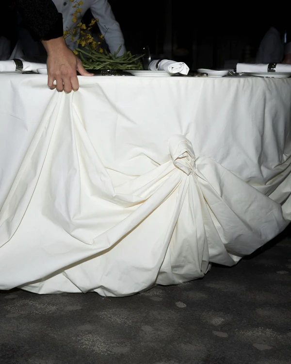 Trend: Knotted Tablecloths — photo 1