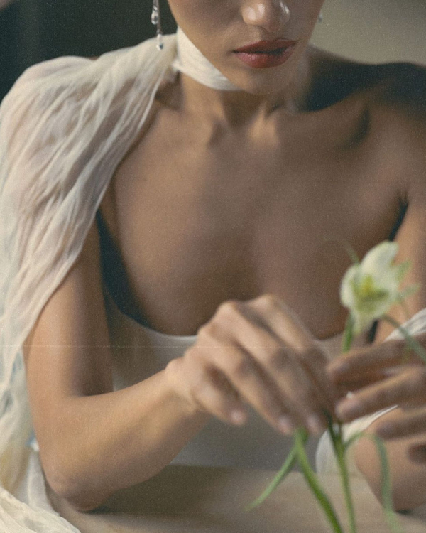 Trend: Neck Scarf Bridal