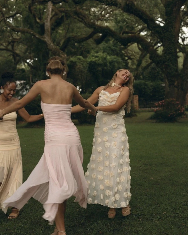 20 Dresses for a Garden Party Wedding — photo 2