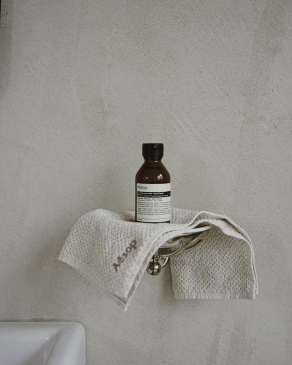 What to Do If You Break Out Before Your Wedding