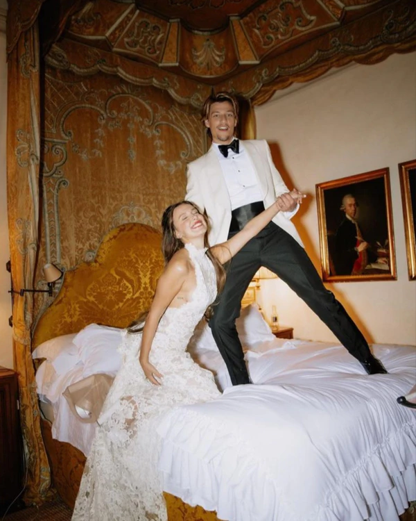How to Book Wedding Hotel Blocks Your Guests Will Love — photo 1