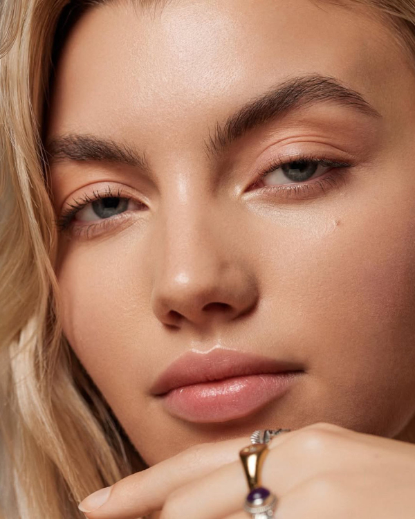 17 Best Makeup Artists in the UK | Famous, Professional MUA | Bridal Makeup in England | Wedding Beauty Artists