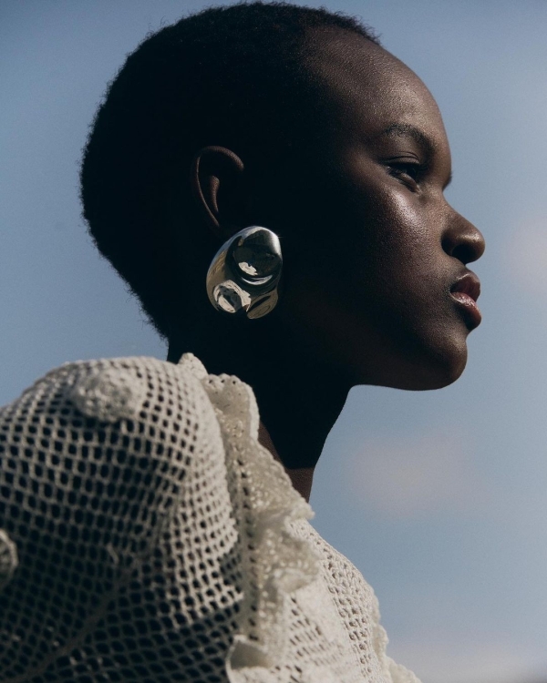 The Chicest Earrings to Match Every Wedding Dress Neckline & Hairstyle