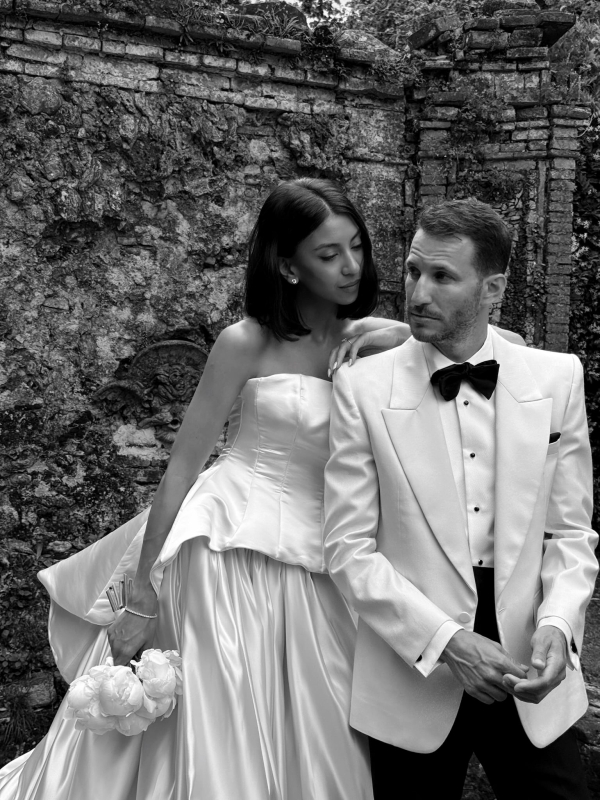 Content Creators Content for Brides