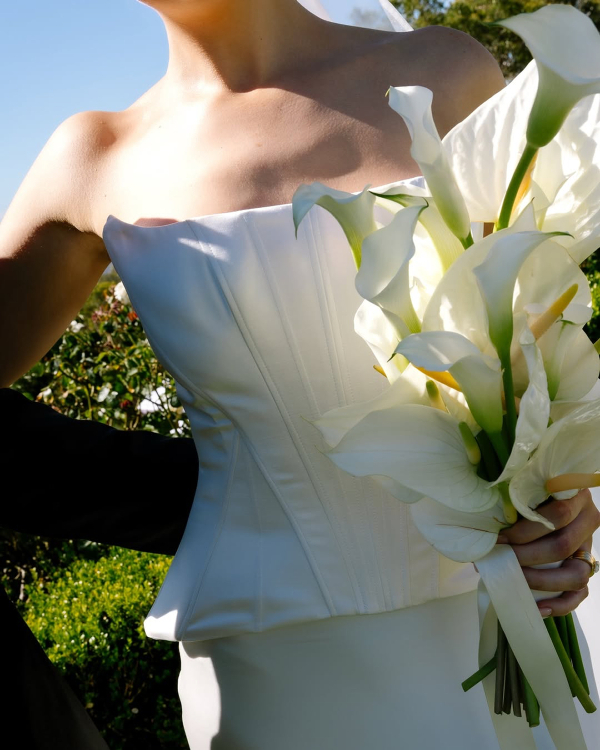 9 Stylish Bouquet Trends We're Loving for Brides Right Now