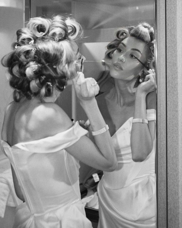 45 Must-Have Getting Ready Wedding Photos That Capture the Magic