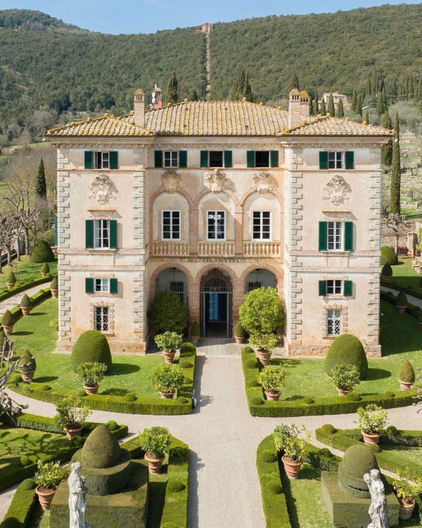 15 Best Wedding Venues in Tuscany | Beautiful Places, Villas to Get Married in Italy | Luxury Wedding Locations