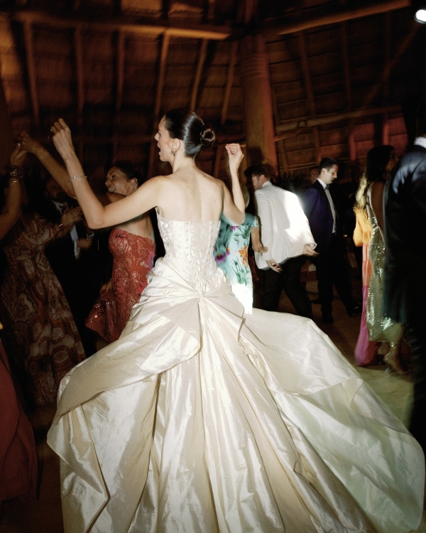 This Annie’s Ibiza Bride Said "I Do" in Careyes, Where Bold Architecture Meets Cinematic Ocean Vistas