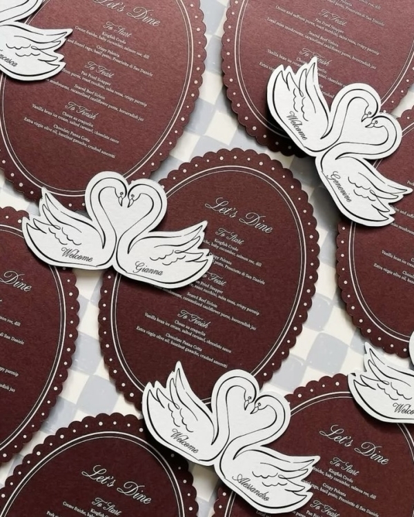 Trend: Swan-Inspired Wedding Décor