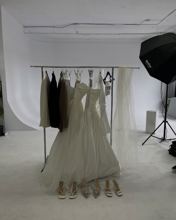 9 Genius Styling Hacks Bridal Stylists Swear By