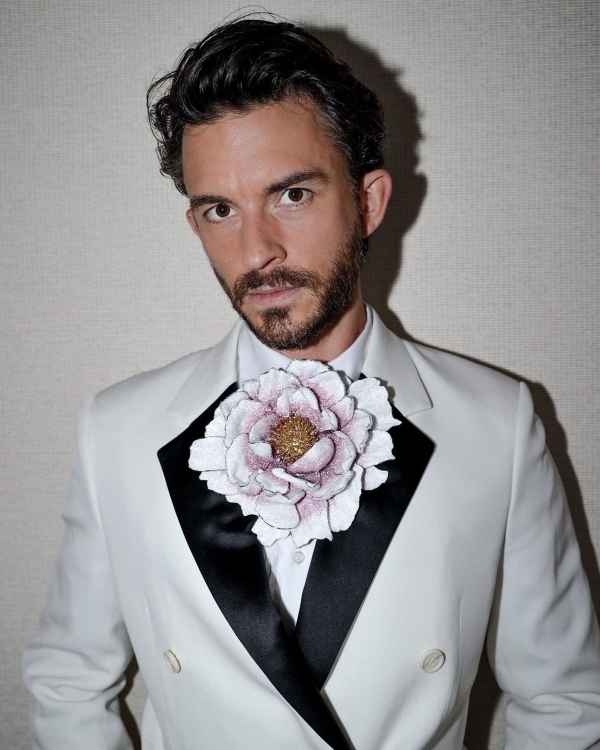 30 Cool Boutonnière Ideas for Grooms That Are Anything But Boring