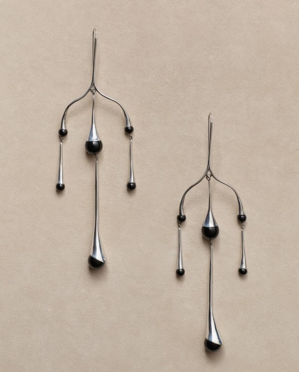 The Chicest Earrings to Match Every Wedding Dress Neckline & Hairstyle