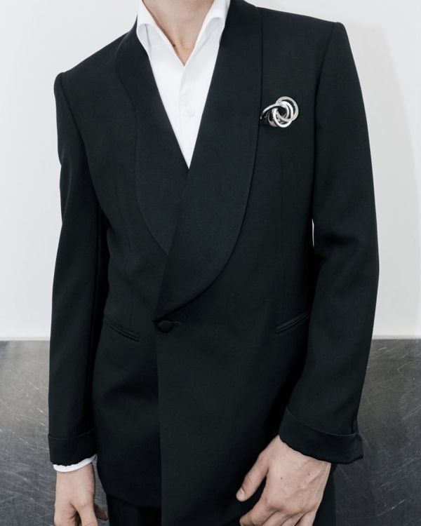 30 Cool Boutonnière Ideas for Grooms That Are Anything But Boring