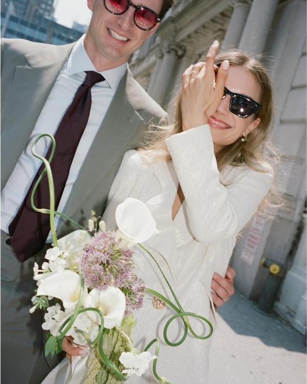 9 Stylish Bouquet Trends We're Loving for Brides Right Now