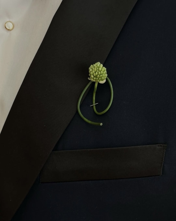 30 Cool Boutonnière Ideas for Grooms That Are Anything But Boring