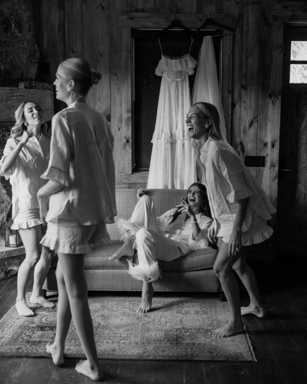 50 Best Wedding Morning Songs to Hype You Up