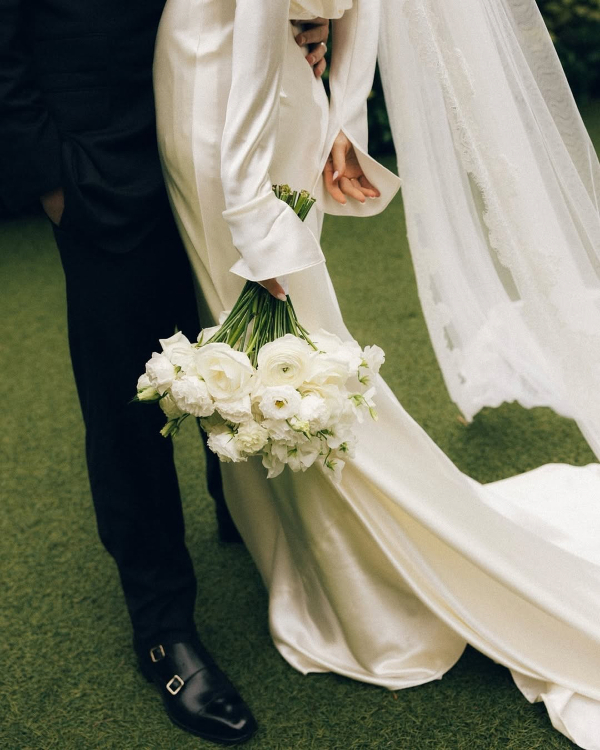 9 Stylish Bouquet Trends We're Loving for Brides Right Now