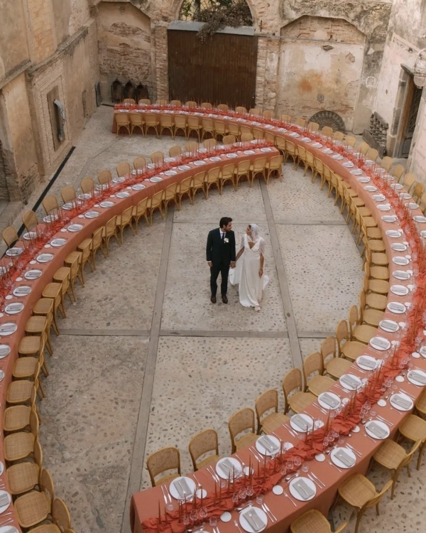 How to Use AI to Create Your Wedding Day Timeline, Playlist, Seating Chart & More