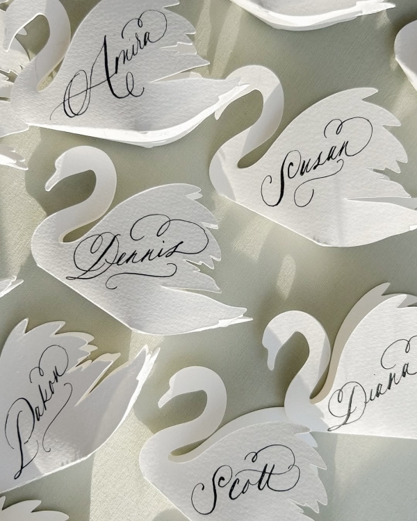 Trend: Swan-Inspired Wedding Décor