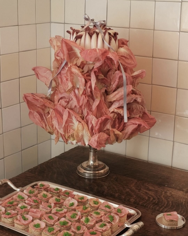 Trend: Vegetable-Decorated Wedding Cakes