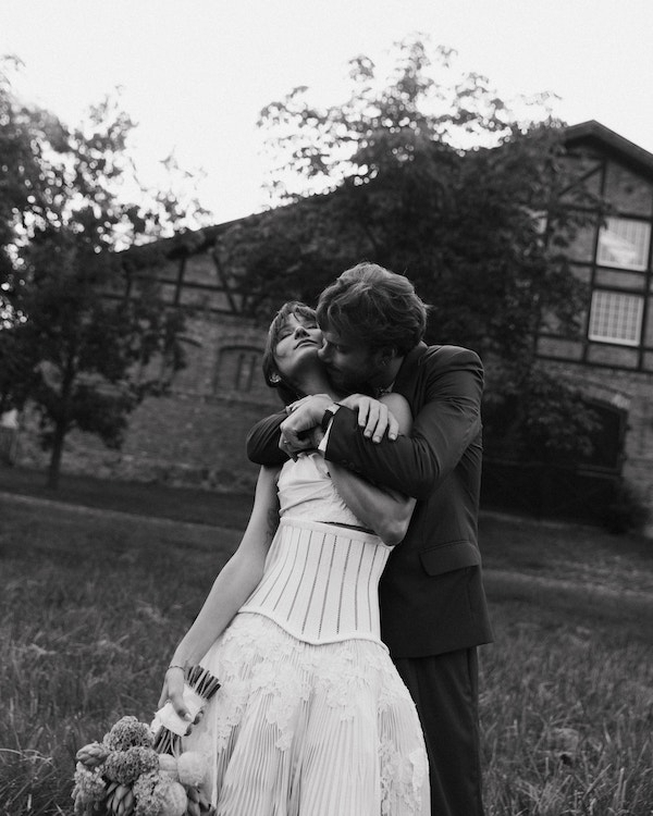 55 Must-Have Wedding Photos that Tell Your Love Story Perfectly