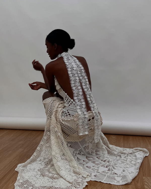 9 Genius Styling Hacks Bridal Stylists Swear By