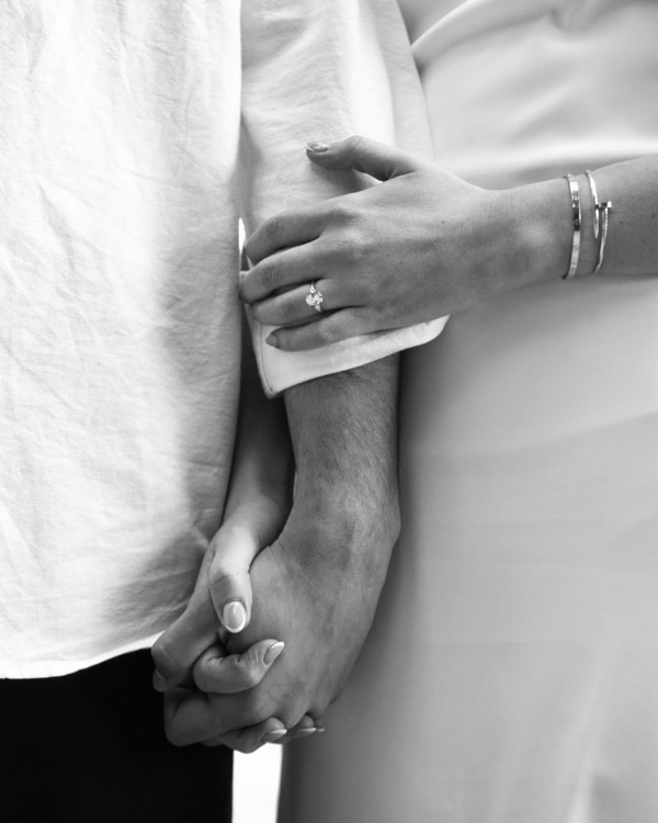 8 Fun, Stylish & Creative Engagement Announcement Ideas