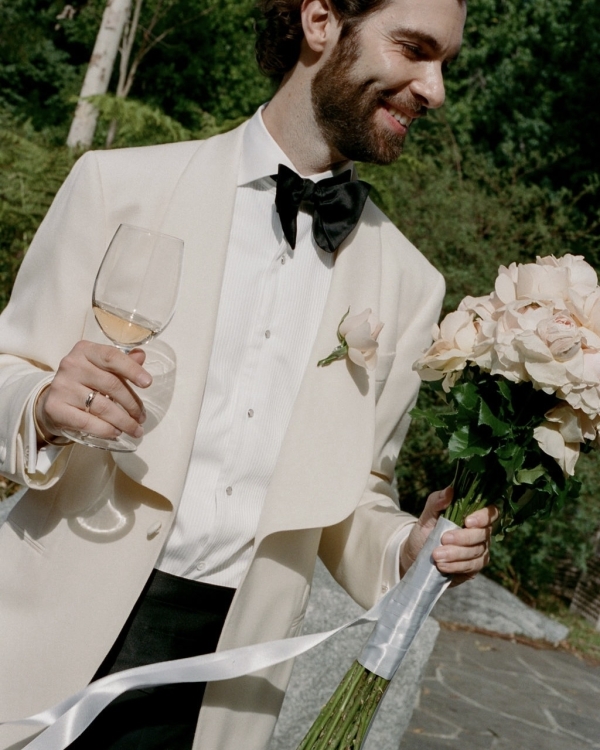 Inside a Daringly Colorful & Cool Wedding at a Melbourne Art Gallery
