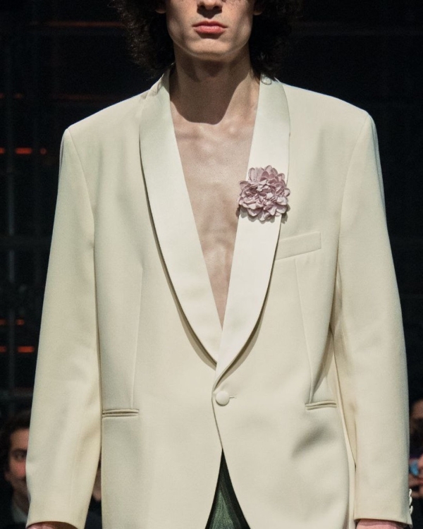 30 Cool Boutonnière Ideas for Grooms That Are Anything But Boring