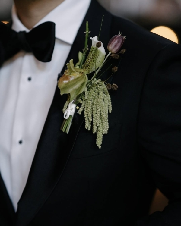 30 Cool Boutonnière Ideas for Grooms That Are Anything But Boring