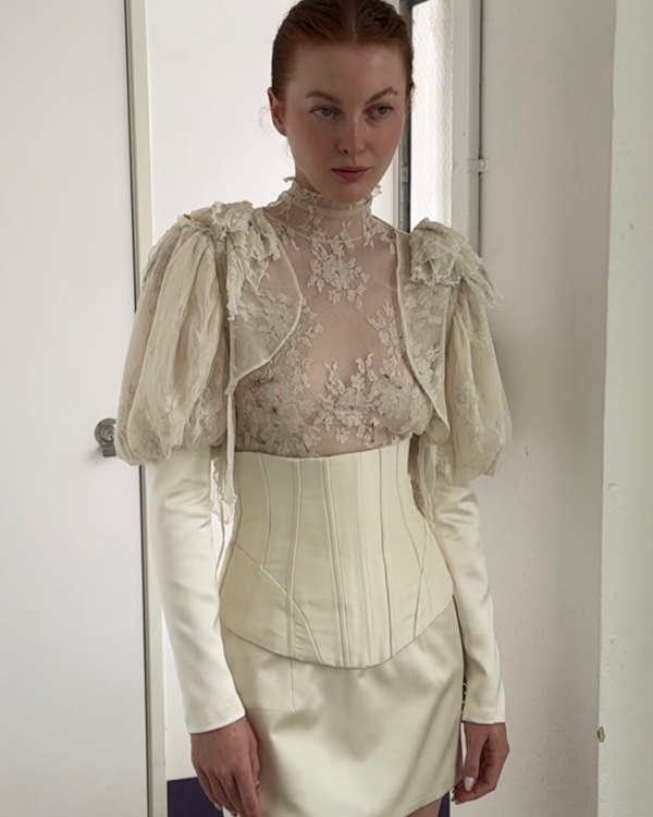 9 Genius Styling Hacks Bridal Stylists Swear By