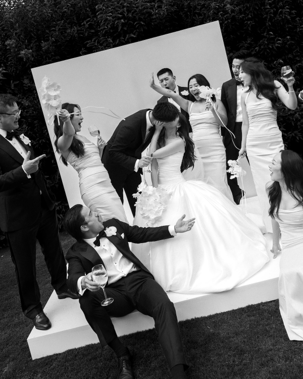 55 Must-Have Wedding Photos that Tell Your Love Story Perfectly