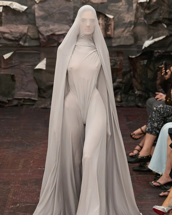 12 Chic Trends from Paris Couture Fall 2025 to Inspire Your Bridal Style
