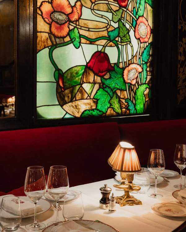 10 Romantic Restaurants for Date Night in Paris