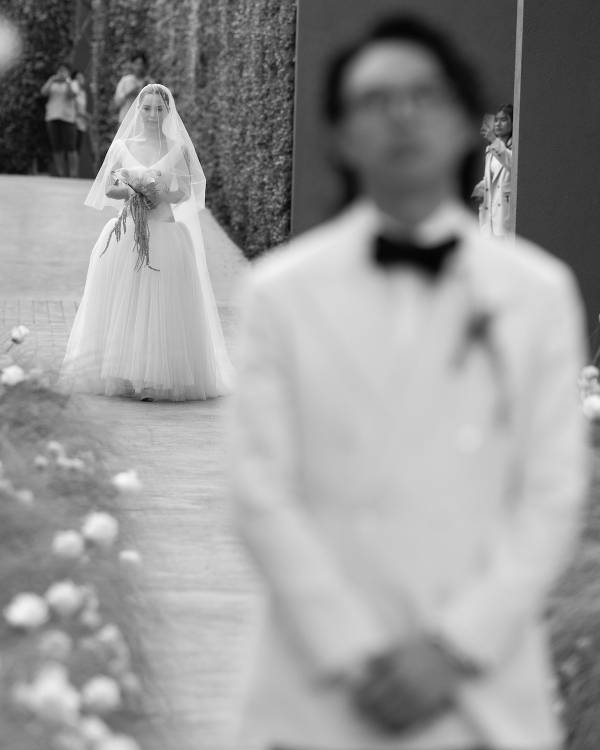 55 Must-Have Wedding Photos that Tell Your Love Story Perfectly